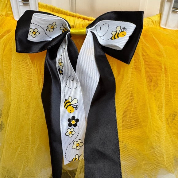 3T Girls Yellow Tulle Skirt with Bee Ribbon Accents- used for a Bee Birthday - Picture 2 of 5